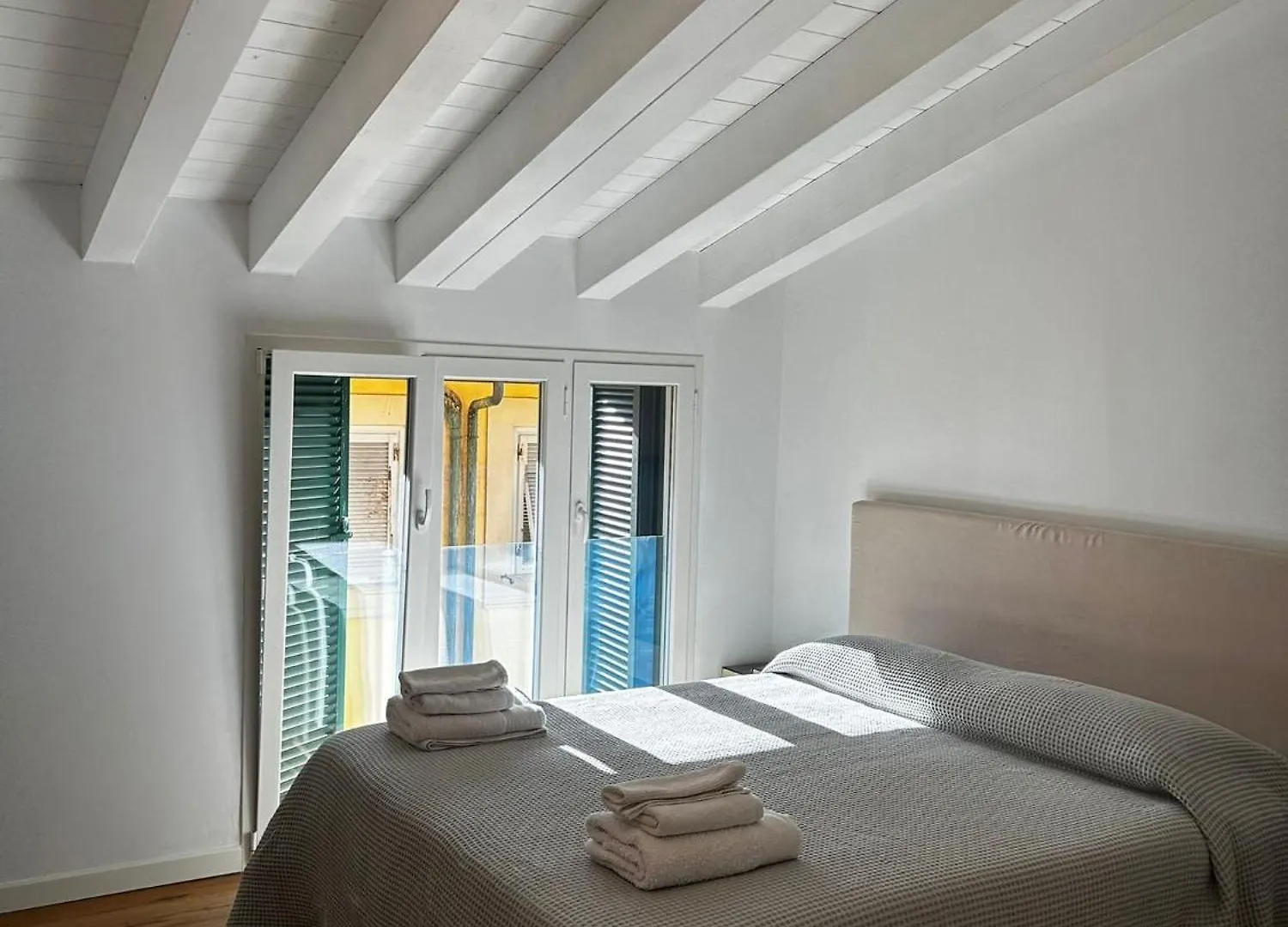 Waterfront Balcony I Grani 5 Resort Grand Suite Livorno