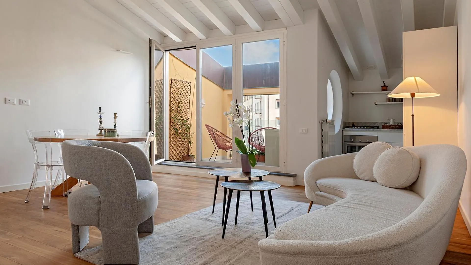 Waterfront Balcony I Grani 5 Resort Grand Suite Livorno